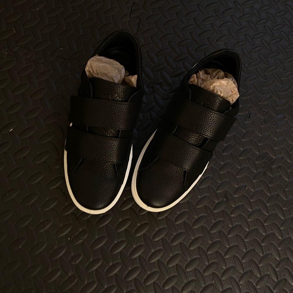 Ecco leather black sneakers